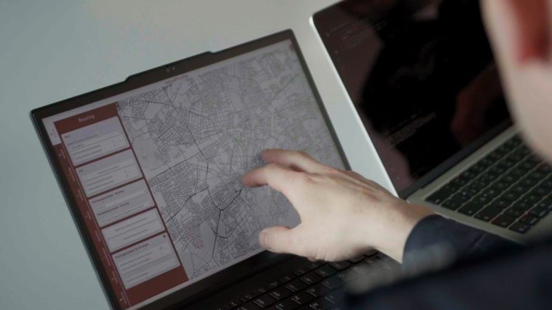 Ein Bildschirm zeigt das Tool rescuePY im Einsatz