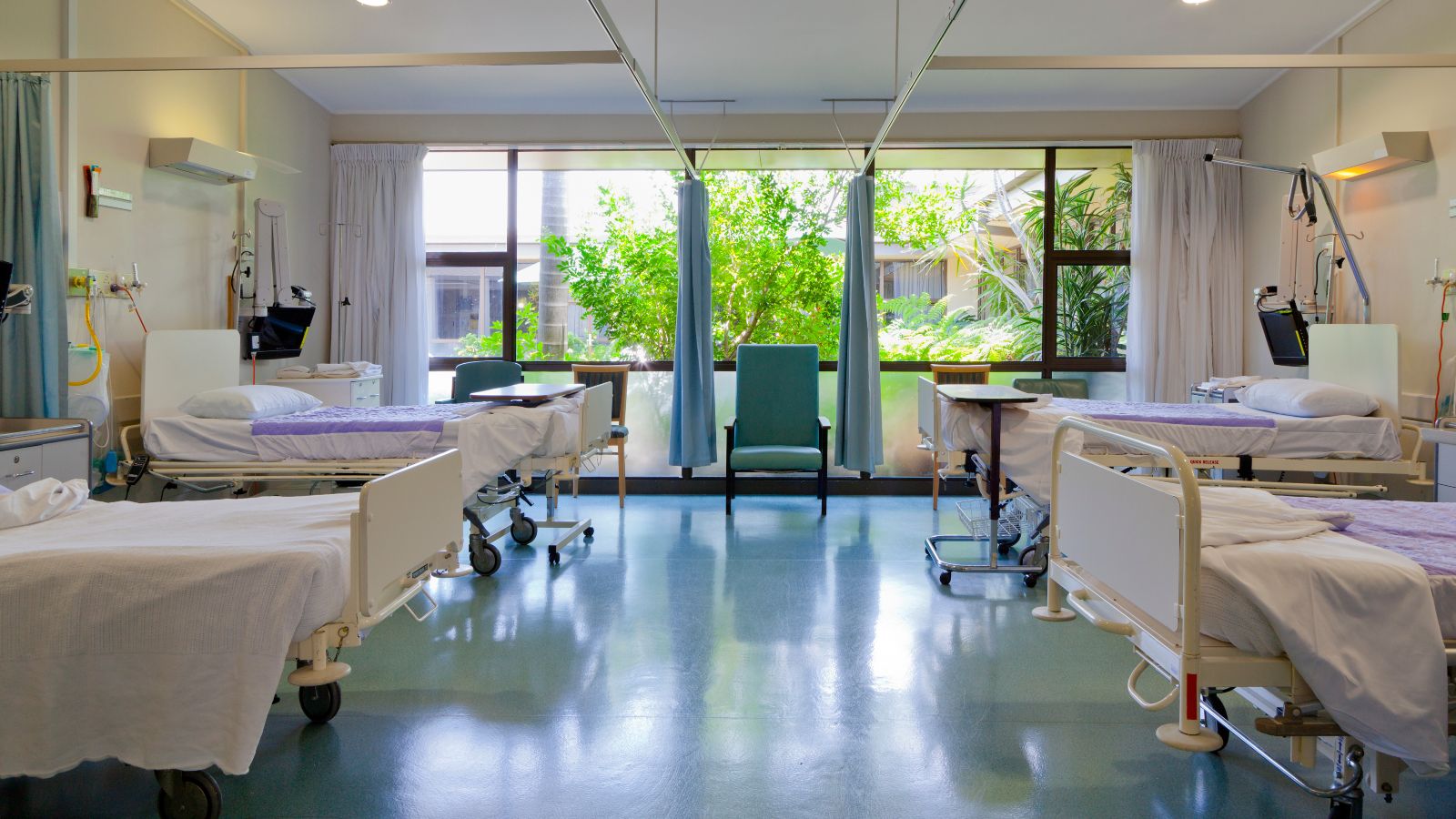 Mehrbettzimmer im Krankenhaus